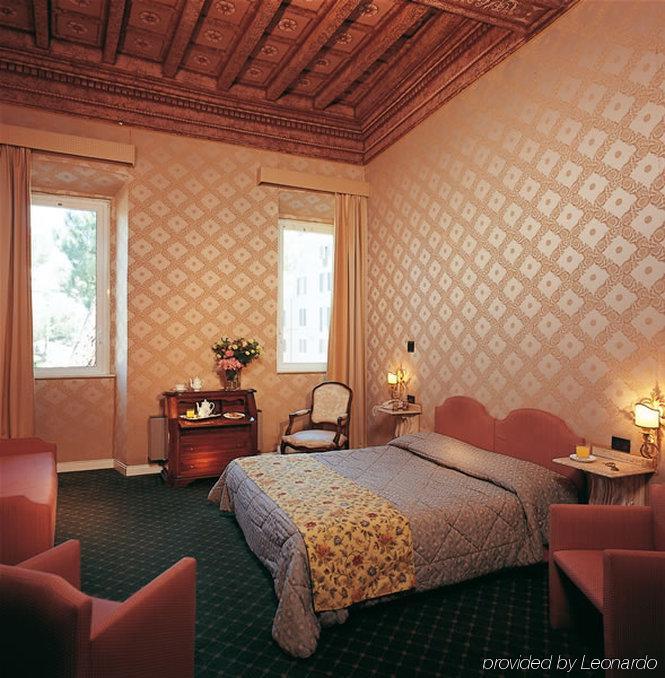 Hotel Richmond Roma Quarto foto